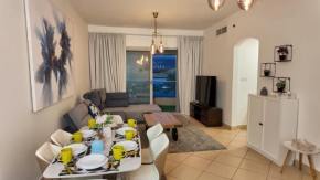 Spacious 2 Bed Apt Marina-Near Metro